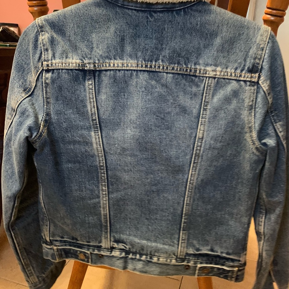 Authentic Levi’s Shearling Lined Denim Jacket. Si… - image 8